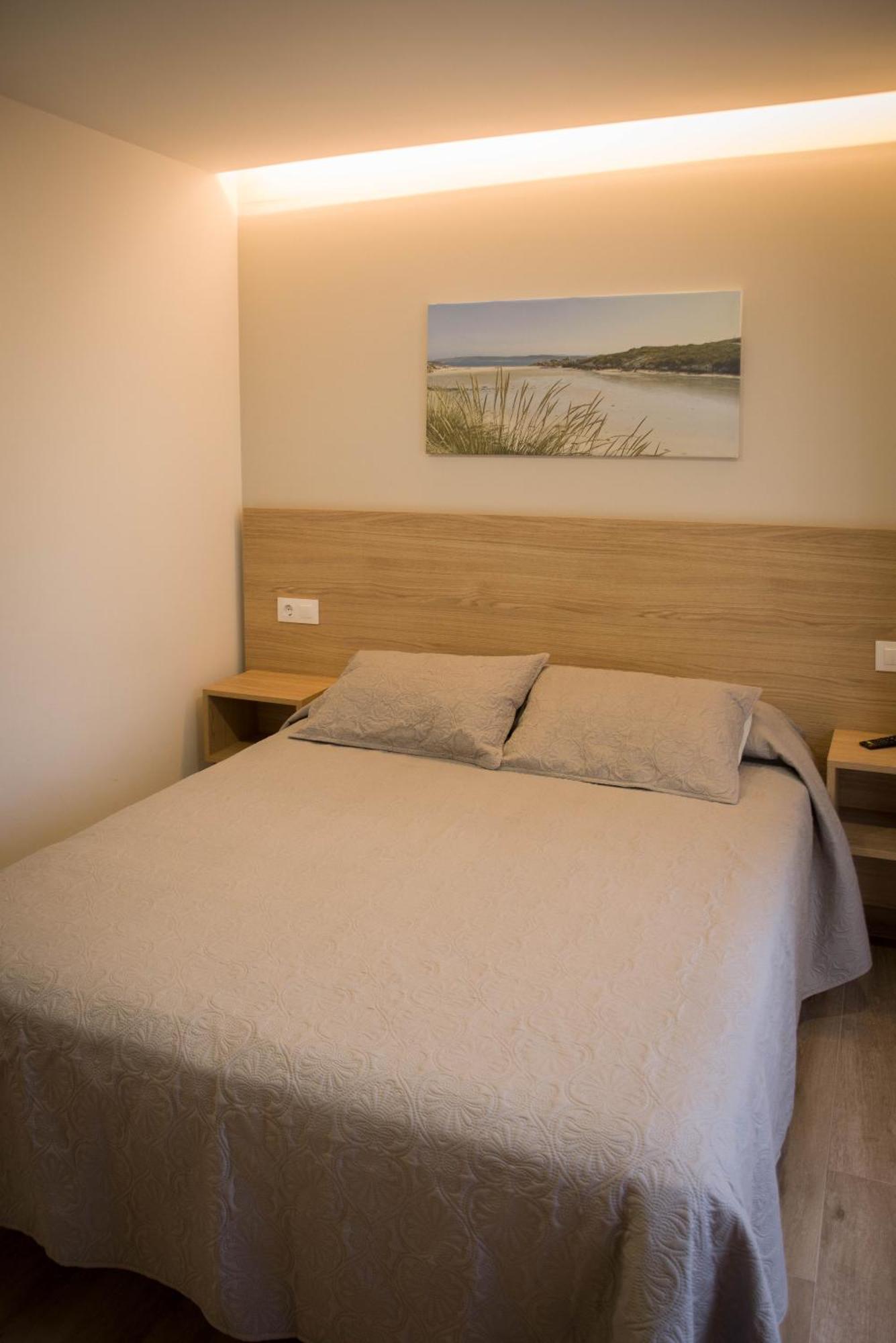 Apartamentos turisticos HAZ AMIGO Muxía Habitación foto