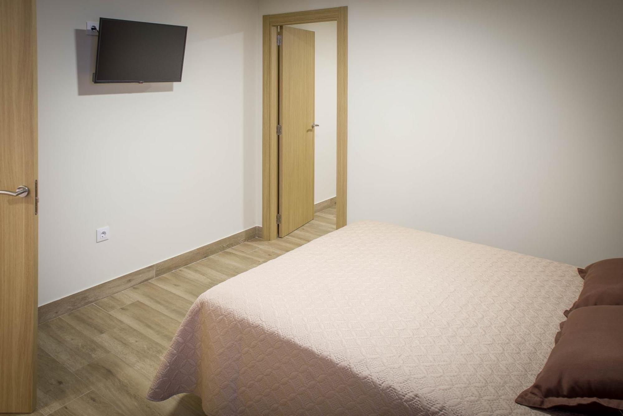 Apartamentos turisticos HAZ AMIGO Muxía Habitación foto