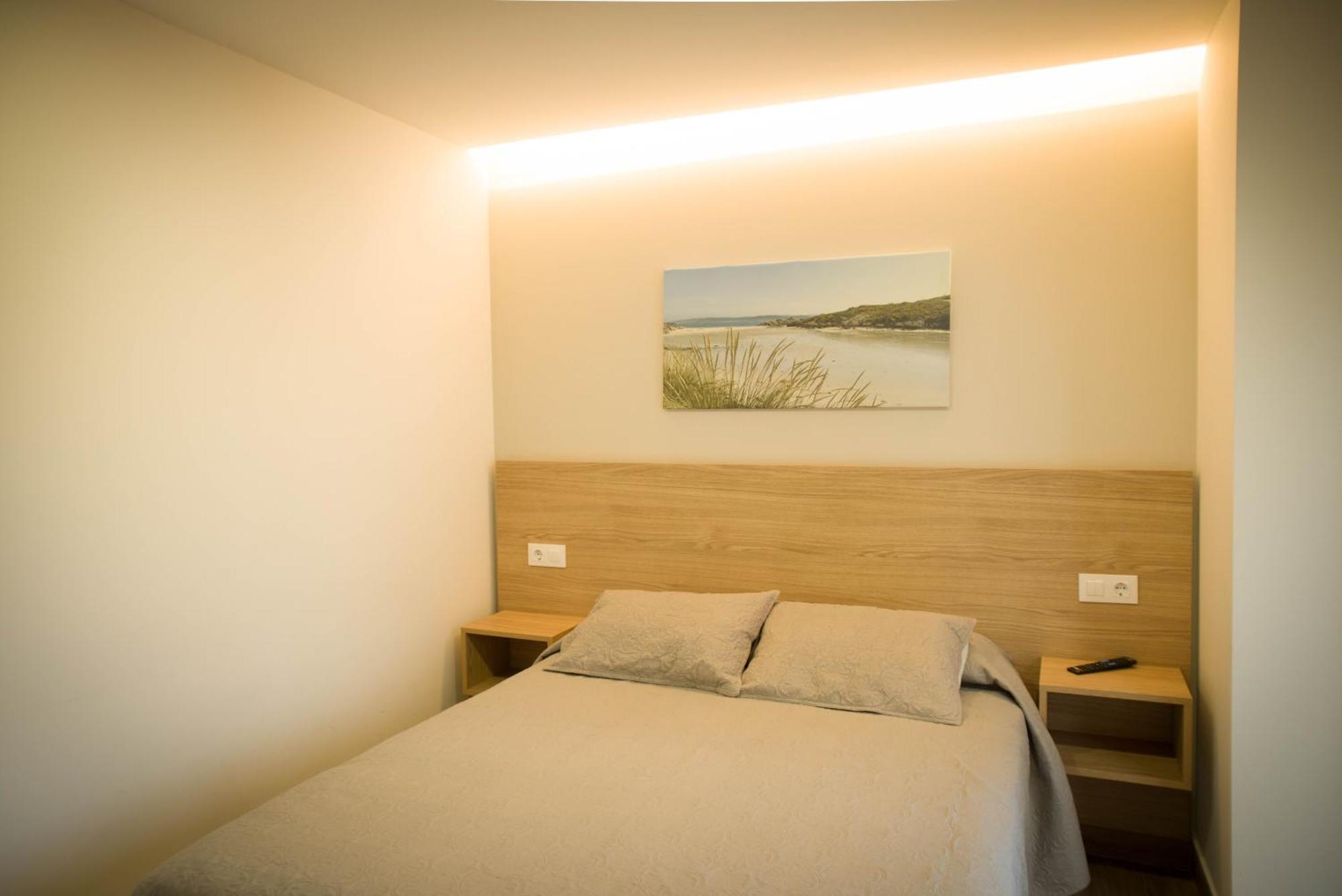 Apartamentos turisticos HAZ AMIGO Muxía Habitación foto