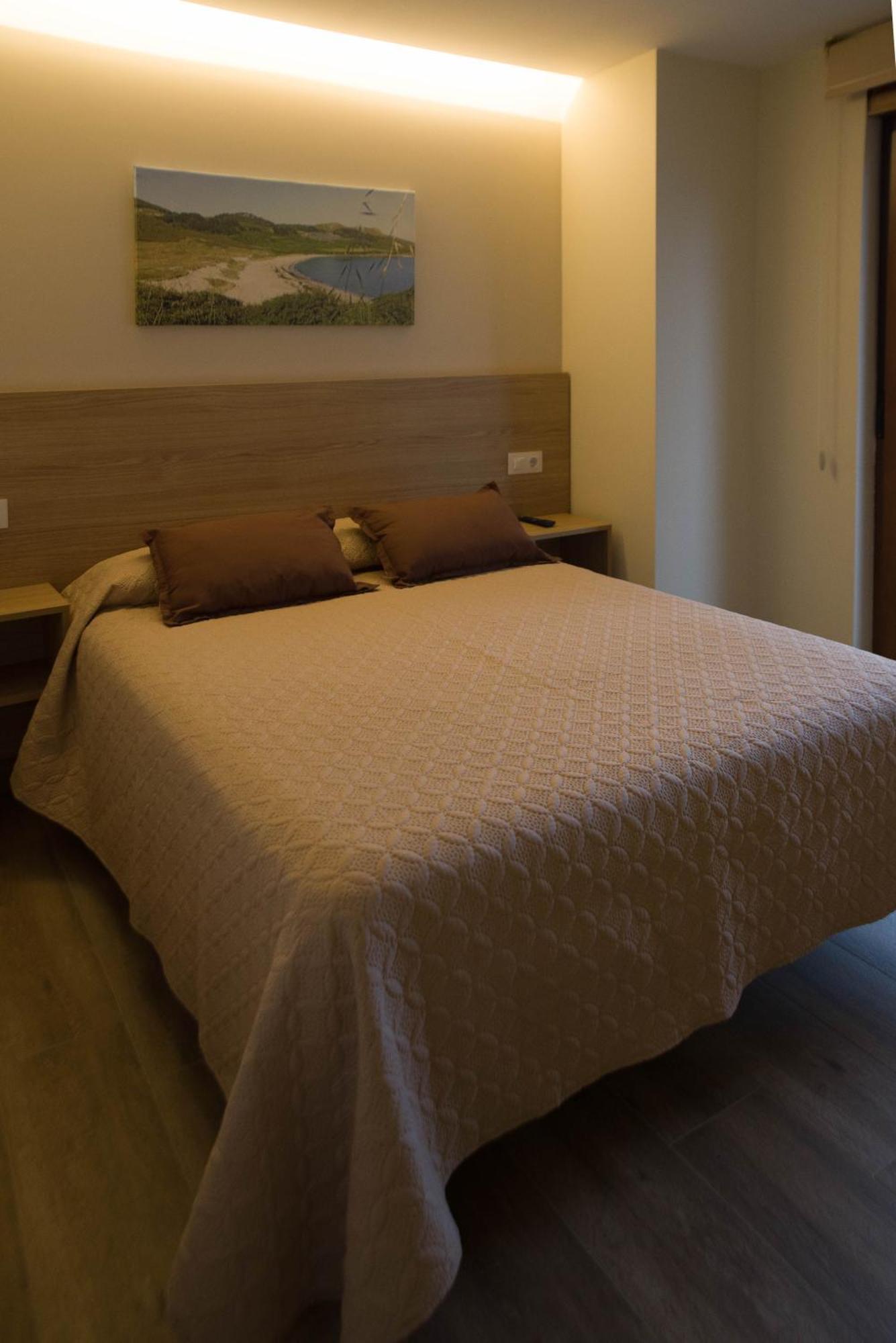 Apartamentos turisticos HAZ AMIGO Muxía Habitación foto