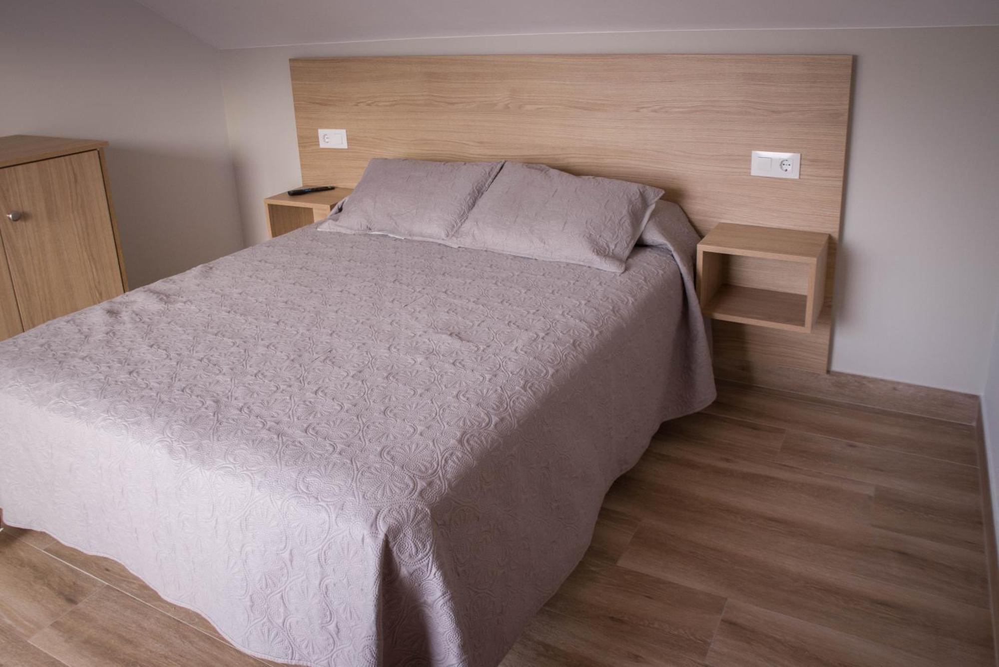 Apartamentos turisticos HAZ AMIGO Muxía Habitación foto